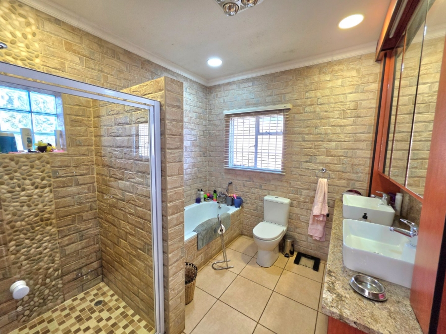 3 Bedroom Property for Sale in Panorama Free State